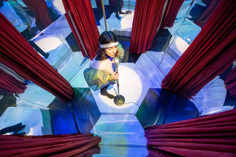 Echo Chamber, mic interaction